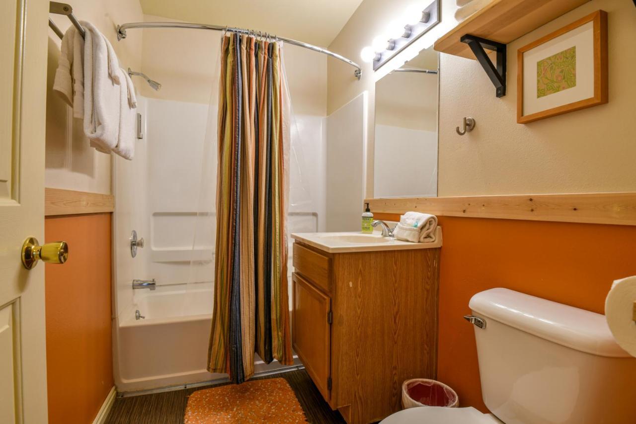 Inn 1 - Downtown 1 Bedroom Unit, Sleeps 6 With Shared Hot Tub Moab Exteriér fotografie