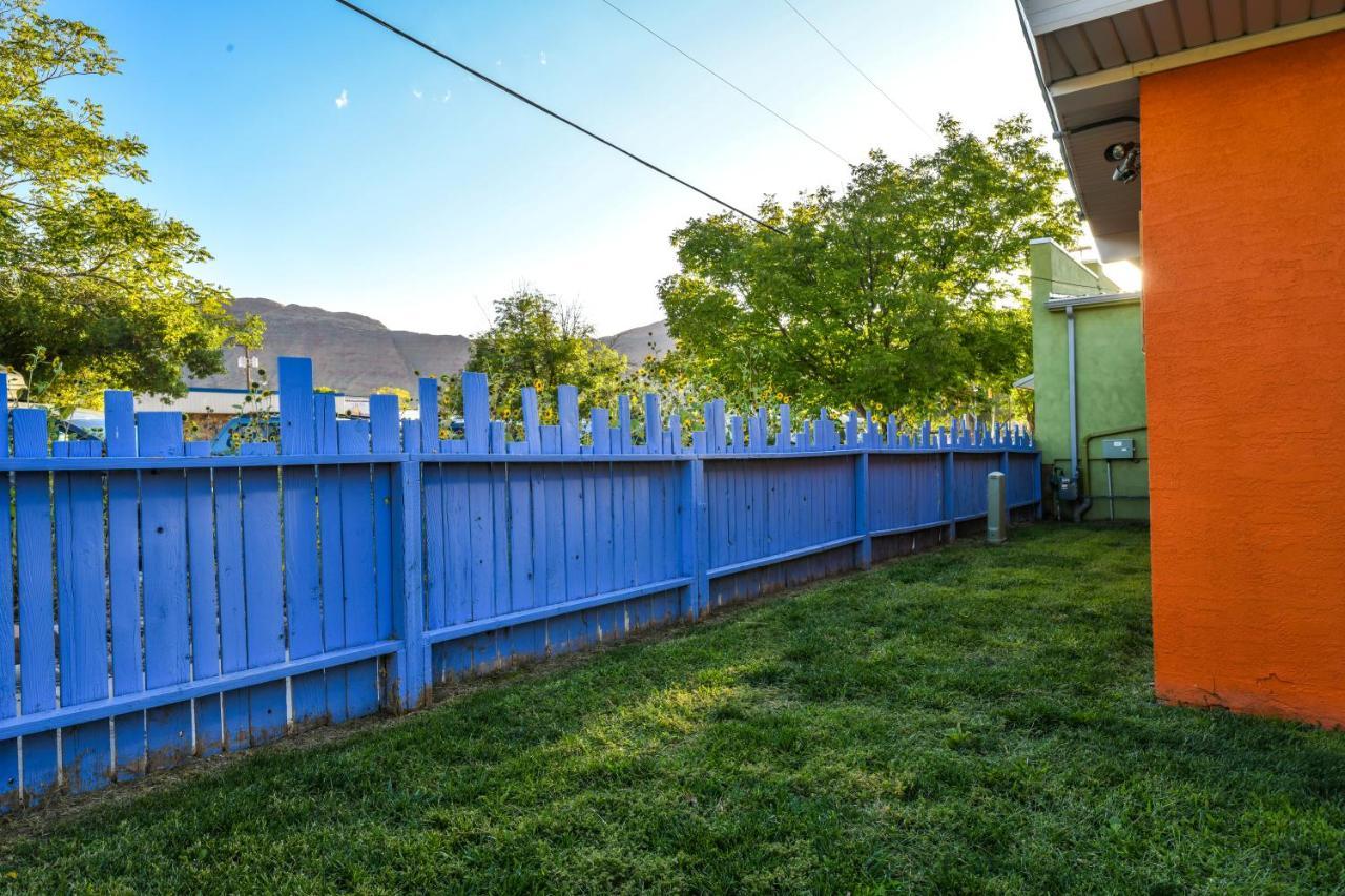 Inn 1 - Downtown 1 Bedroom Unit, Sleeps 6 With Shared Hot Tub Moab Exteriér fotografie