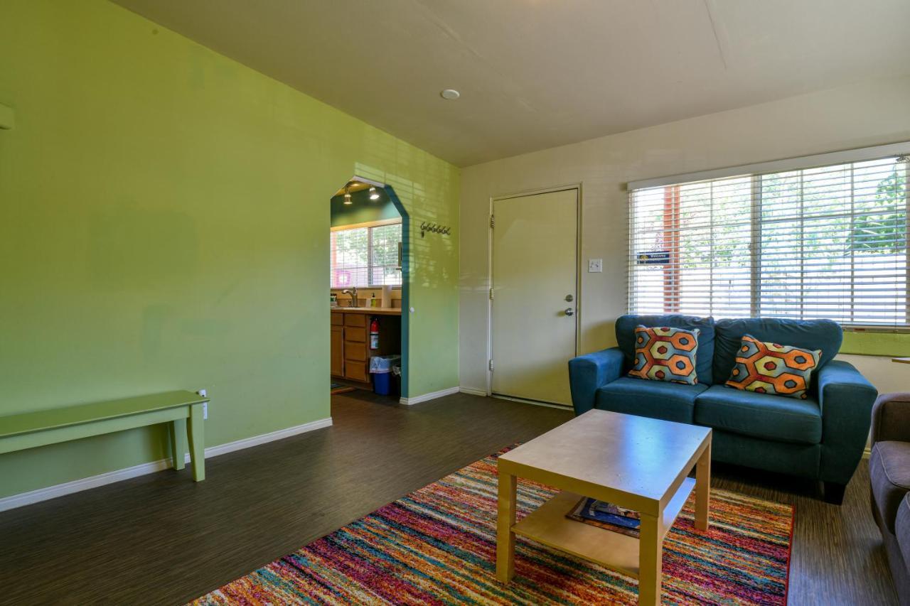 Inn 1 - Downtown 1 Bedroom Unit, Sleeps 6 With Shared Hot Tub Moab Exteriér fotografie