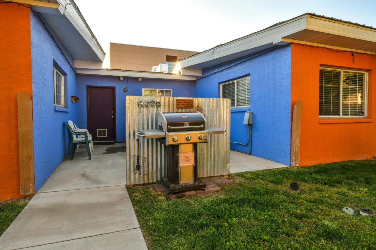 Inn 1 - Downtown 1 Bedroom Unit, Sleeps 6 With Shared Hot Tub Moab Exteriér fotografie