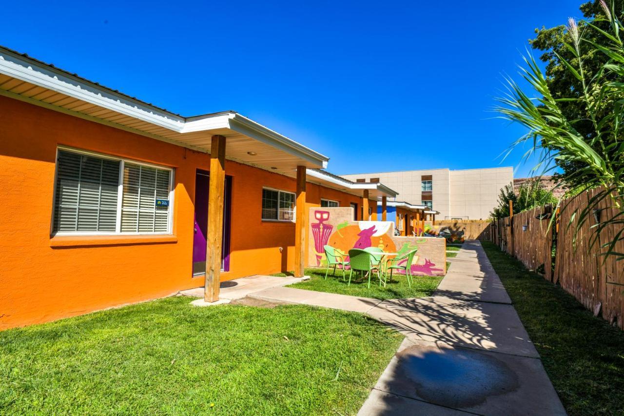 Inn 1 - Downtown 1 Bedroom Unit, Sleeps 6 With Shared Hot Tub Moab Exteriér fotografie